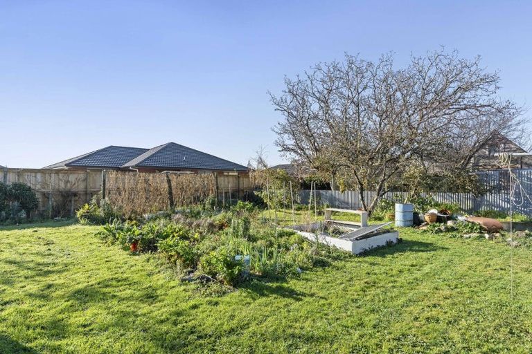 Photo of property in 72 Kent Street, Carterton, 5713