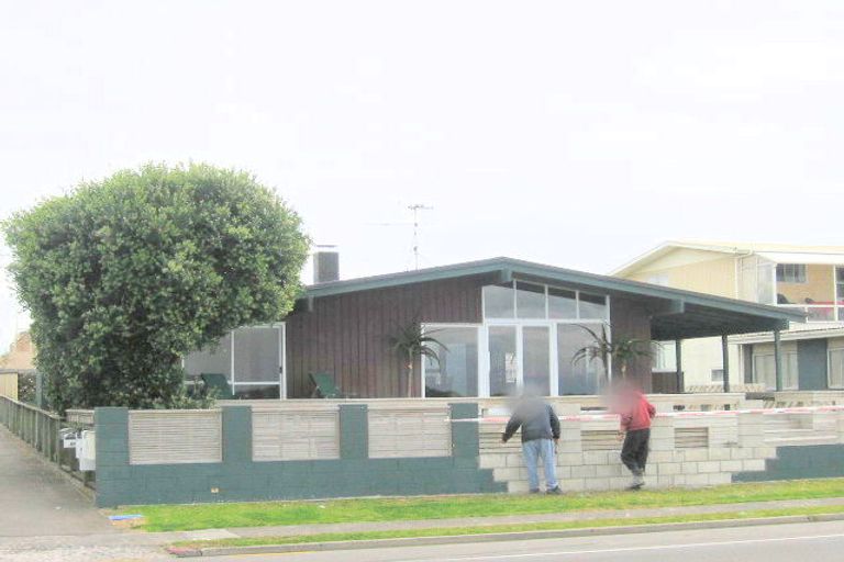 Photo of property in 185 Marine Parade, Mount Maunganui, 3116