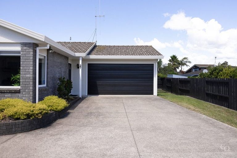 Photo of property in 27 Balmacewen Place, Mount Maunganui, 3116