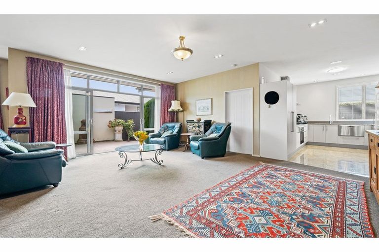 Photo of property in 2/10 Rata Street, Riccarton, Christchurch, 8041