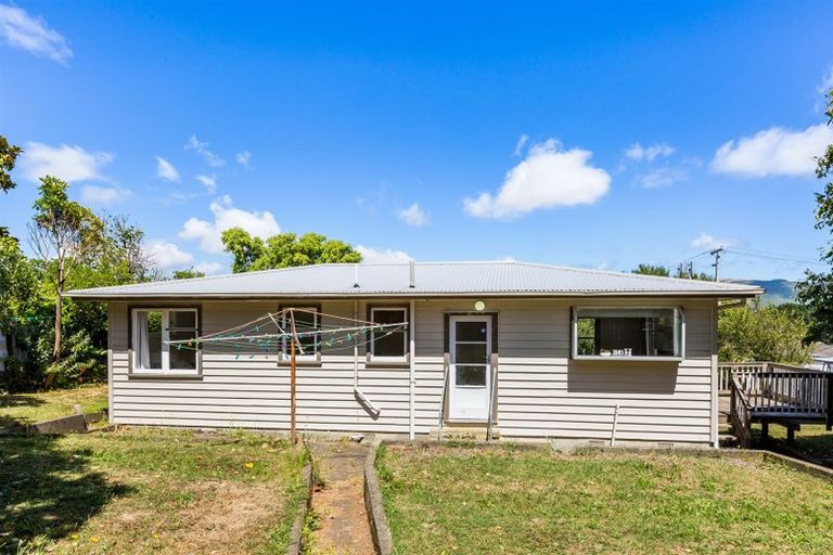Photo of property in 84 Castor Crescent, Cannons Creek, Porirua, 5024