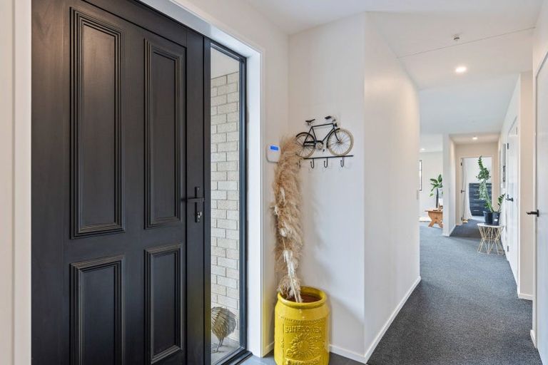 Photo of property in 29 Aratapu Street, Waitara, 4320