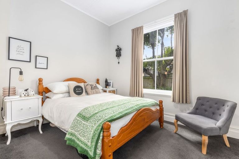 Photo of property in 30 Hinemoa Street, Paraparaumu, 5032