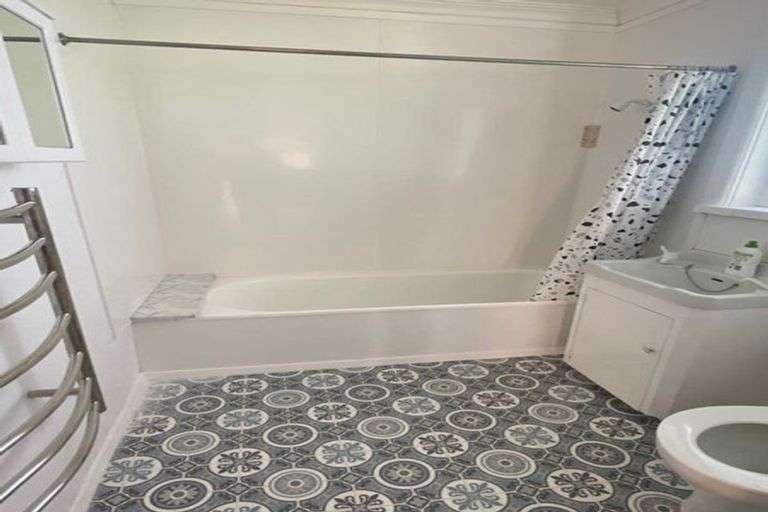 Photo of property in 11 Bell Street, Otaki, 5512