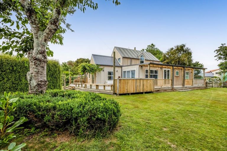 Photo of property in 5 Wynyard Street, Normanby, Hawera, 4614