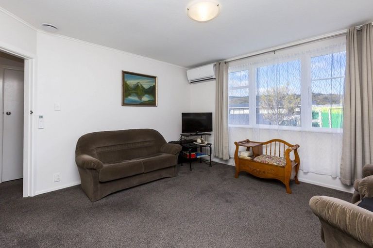 Photo of property in 1/19 Clouston Park Road, Clouston Park, Upper Hutt, 5018