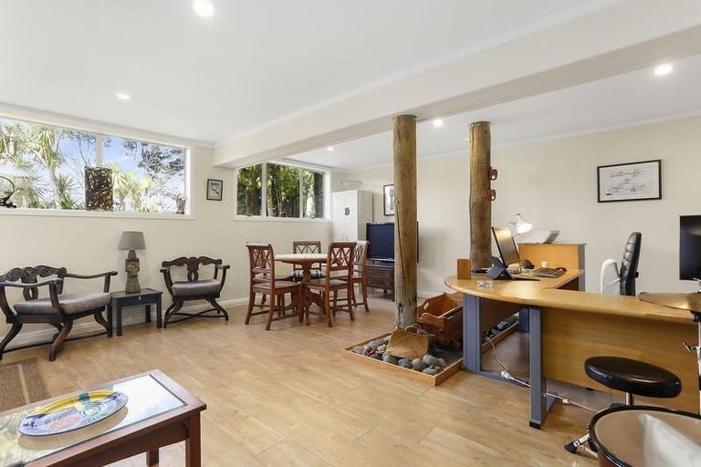 Photo of property in 114 Mountain Road, Henderson Valley, Auckland, 0612