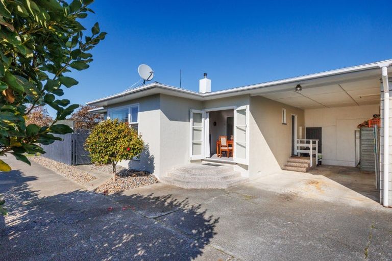 Photo of property in 17 Rongopai Street, Palmerston North, 4414