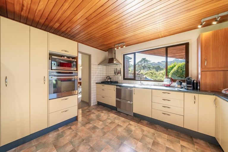 Photo of property in 119 Paekakariki Hill Road, Pauatahanui, Porirua, 5381