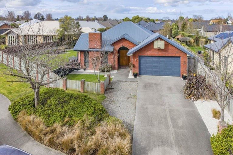 Photo of property in 18 Sycamore Close, Rangiora, 7400