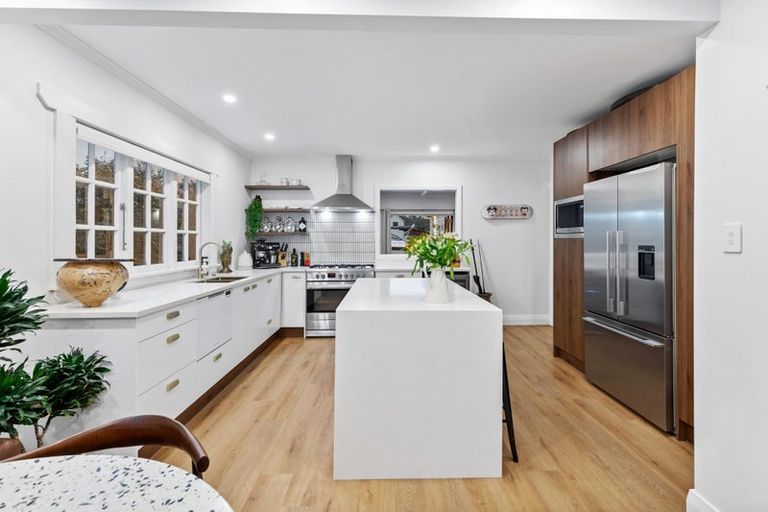 Photo of property in 5 Alice Street, Riverhead, 0820