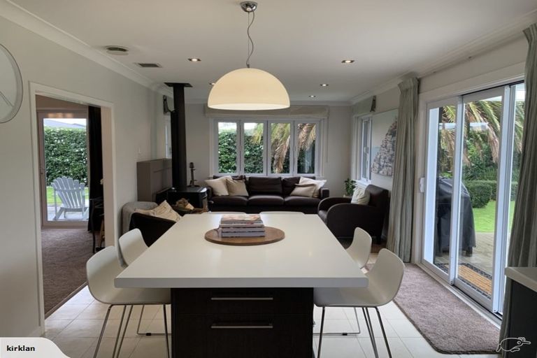 Photo of property in 293a Carrington Street, Vogeltown, New Plymouth, 4310