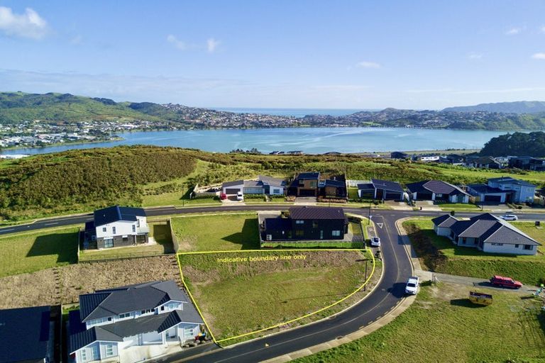 Photo of property in 4 Te Arapito Close, Aotea, 5024