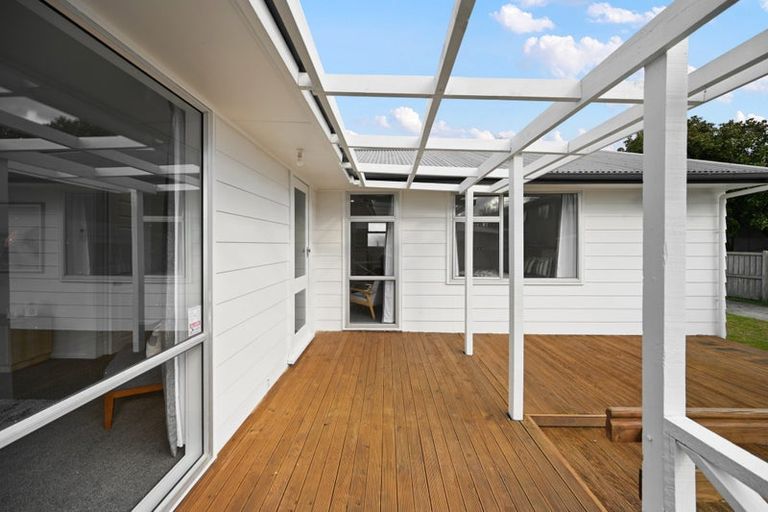 Photo of property in 63 Oakfield Crescent, Pukete, Hamilton, 3200