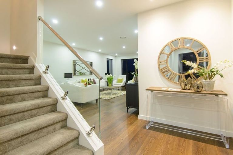 Photo of property in 32 Caldera Drive, Long Bay, Auckland, 0630