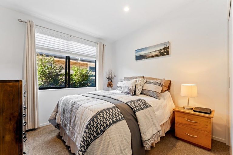 Photo of property in 6 Trevally Place, Snells Beach, 0920