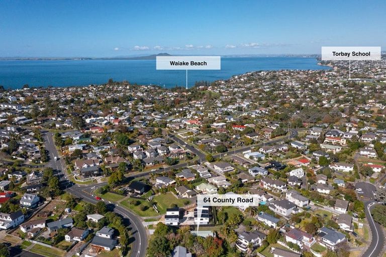Photo of property in 64 County Road, Torbay, Auckland, 0630