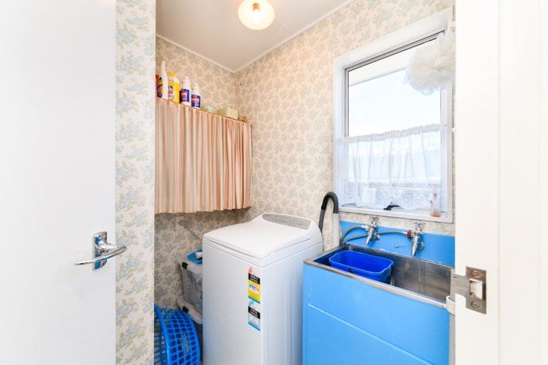 Photo of property in 32 Leander Place, Milson, Palmerston North, 4414