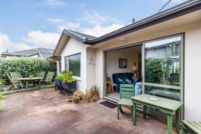 Photo of property in 22 Lakeridge Close, Rangatira Park, Taupo, 3330