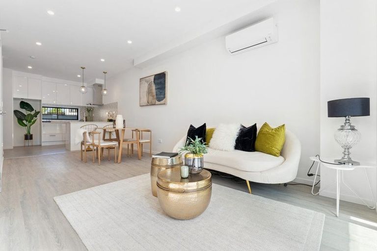 Photo of property in 15c Tabitha Crescent, Henderson, Auckland, 0612