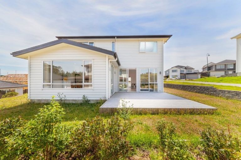 Photo of property in 12 Parkview Drive, Gulf Harbour, Whangaparaoa, 0930