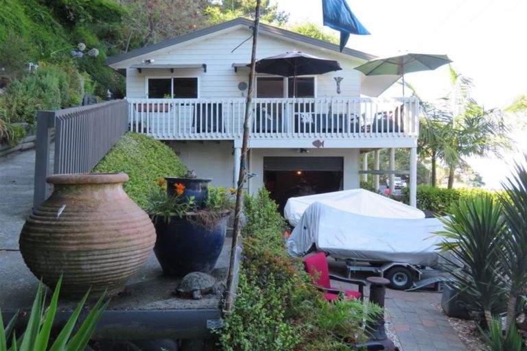 Photo of property in 394 Thames Coast Road, Thornton Bay, Thames, 3575