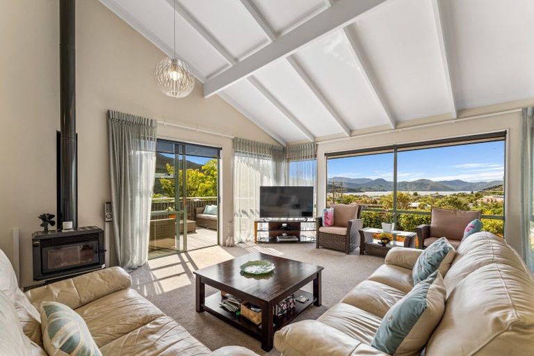 Photo of property in 60 Moana View Road, Waikawa, Picton, 7220