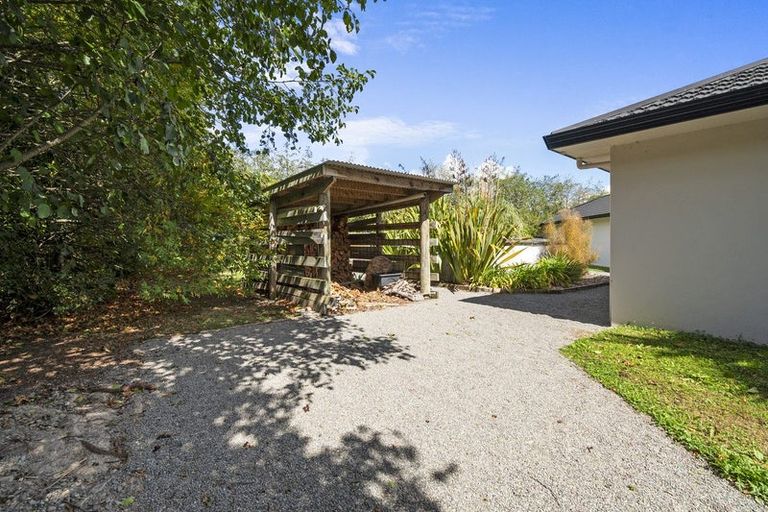 Photo of property in 110 Polson Hill Drive, Aokautere, Palmerston North, 4471