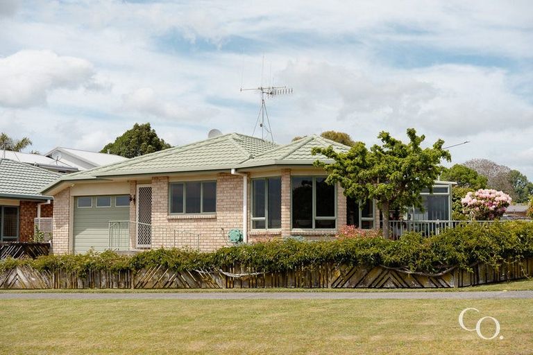 Photo of property in 16 Chaytor Street, Te Puke, 3119