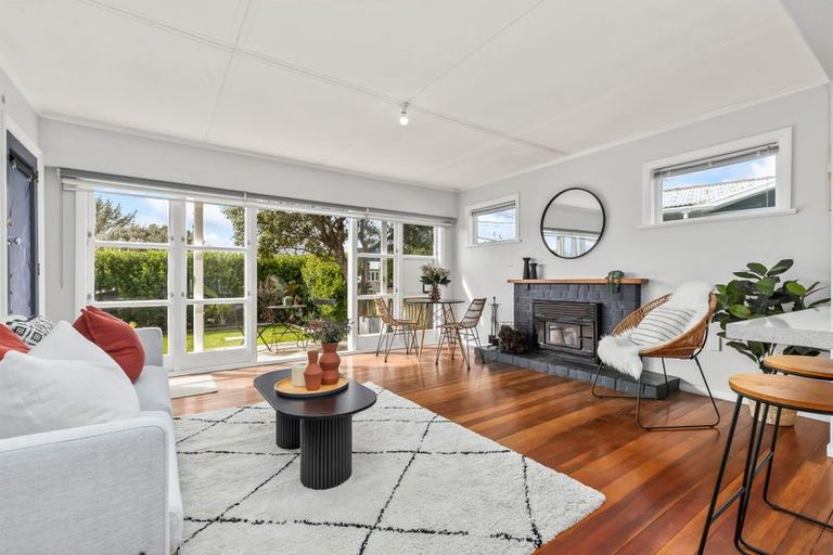 Photo of property in 2 Coleman Street, Paraparaumu, 5032
