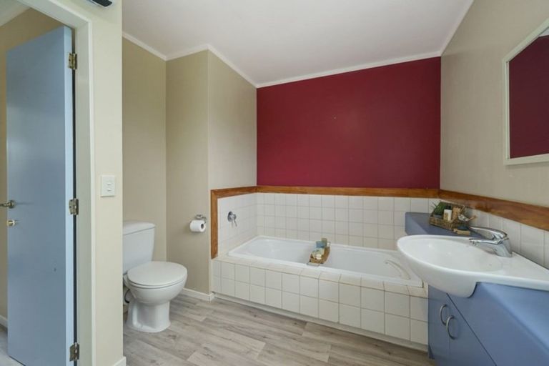 Photo of property in 20 Realm Drive, Paraparaumu, 5032