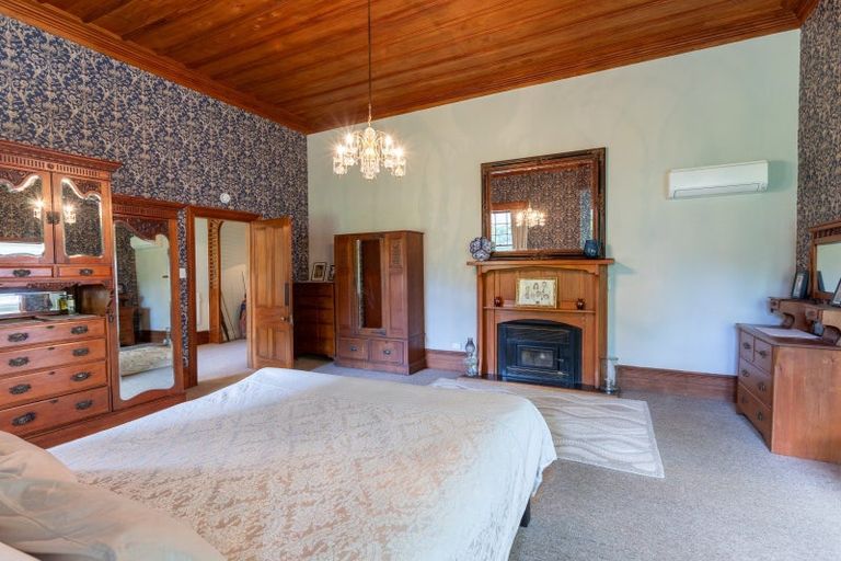 Photo of property in 6 Totara Road, Kumeroa, Woodville, 4997