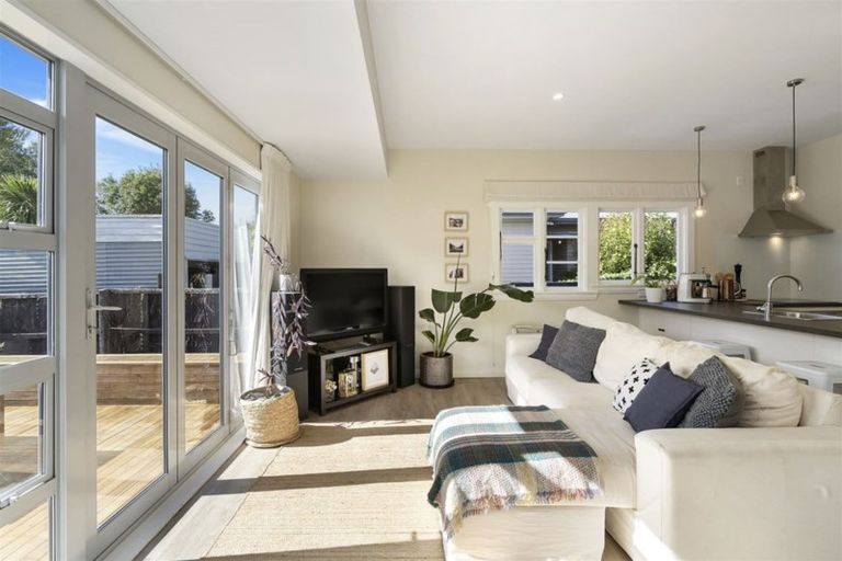 Photo of property in 70 Mayfield Avenue, Mairehau, Christchurch, 8013