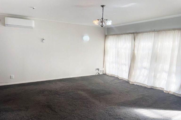 Photo of property in 7 Mcquarrie Avenue, Wattle Downs, Auckland, 2103