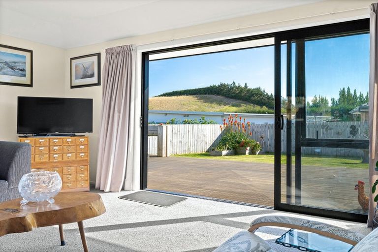 Photo of property in 11 Mallard Drive, Waihola, Outram, 9073