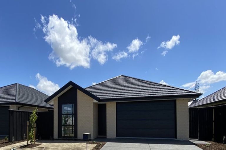 Photo of property in 26 Eileen Way, Rolleston, 7615