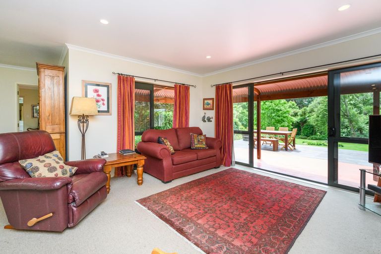 Photo of property in 319 Pahiatua Aokautere Road, Aokautere, Palmerston North, 4471