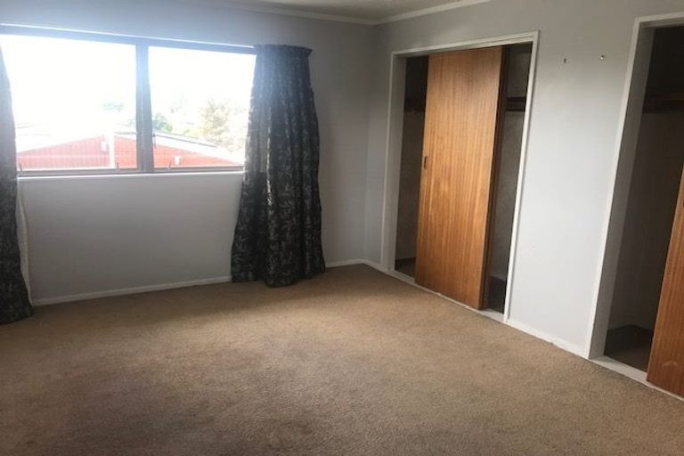 Photo of property in 2/20 Bowling Road, Greenmeadows, Napier, 4112