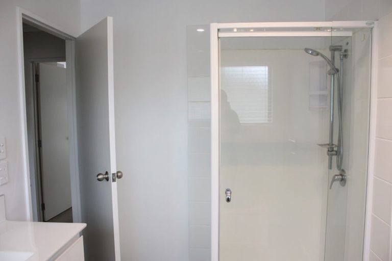 Photo of property in 2c Edmund Hillary Avenue, Papakura, 2110