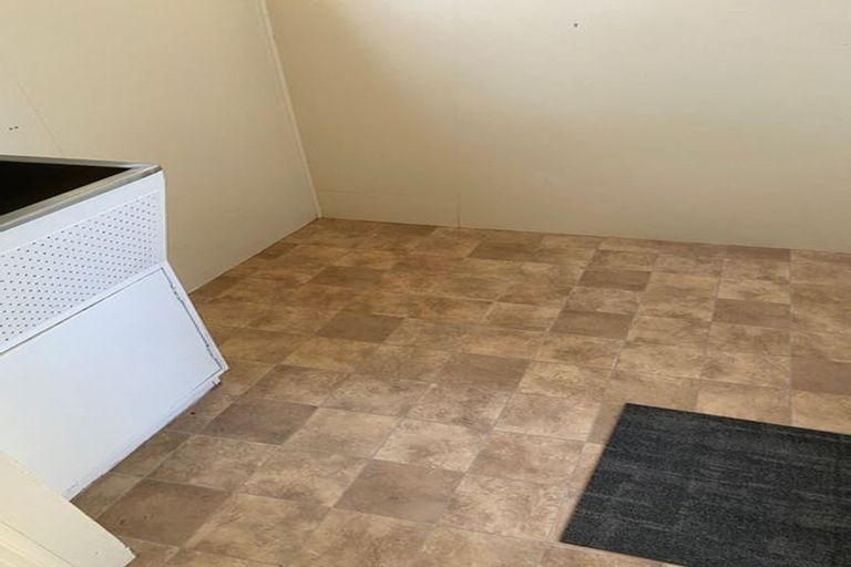 Photo of property in 1/10 Ocean View Road, Northcote, Auckland, 0627