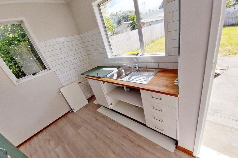 Photo of property in 66 Finlayson Avenue, Clendon Park, Auckland, 2103