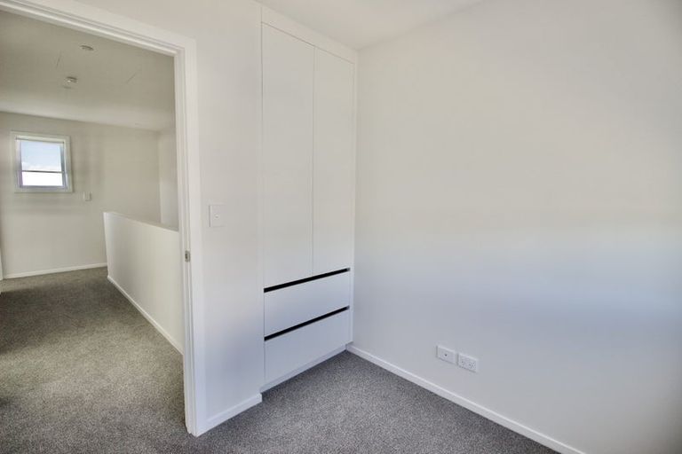 Photo of property in 7/94 Target Road, Totara Vale, Auckland, 0629