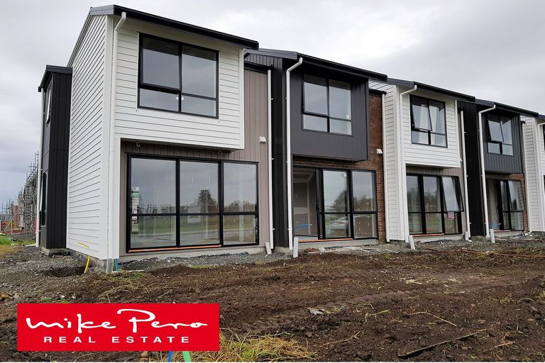 Photo of property in 2 Takanini Road, Takanini, 2112