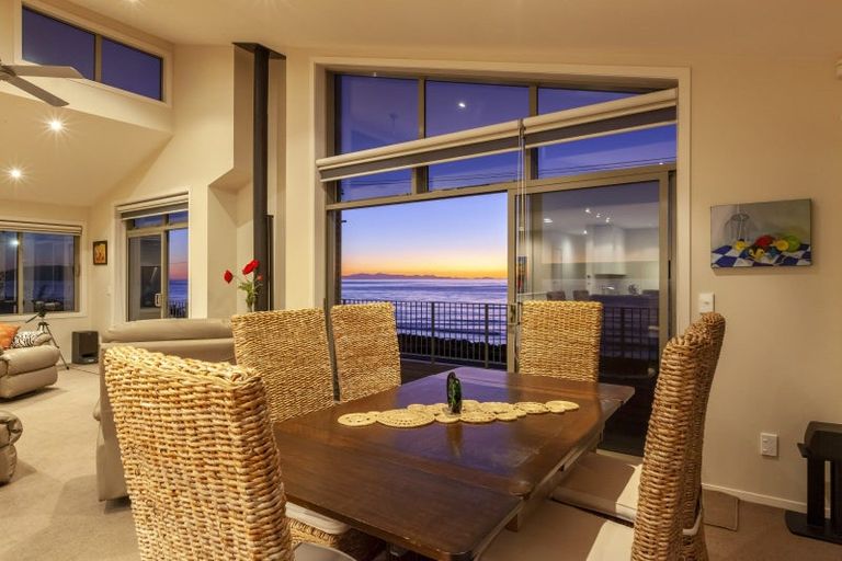 Photo of property in 52 The Parade, Paekakariki, 5034