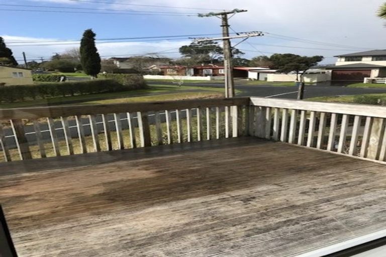 Photo of property in 26 Ferry Parade, Herald Island, Auckland, 0618