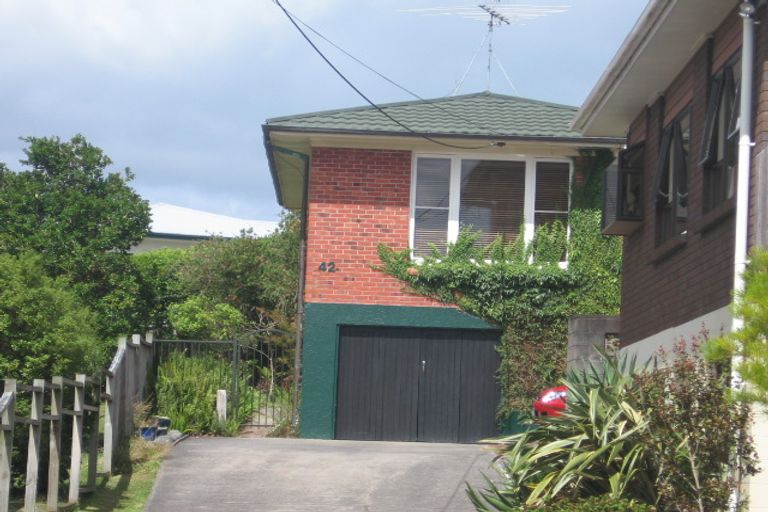 Photo of property in 2/42 Belmont Terrace, Milford, Auckland, 0620