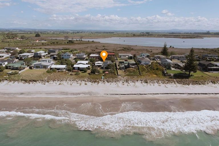 Photo of property in 515 Pukehina Parade, Pukehina, Te Puke, 3189