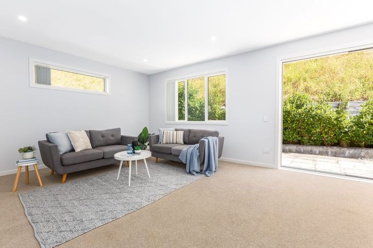 Photo of property in 47a Banks Boulevard, Whitby, Porirua, 5024