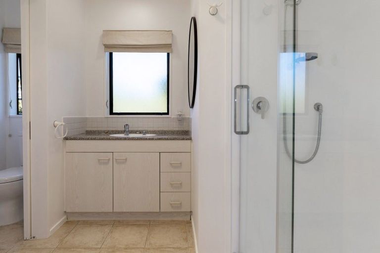 Photo of property in 1 Scenic Heights, Acacia Bay, Taupo, 3330