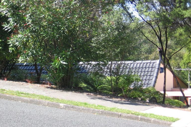 Photo of property in 122 Park Hill Road, Birkenhead, Auckland, 0626